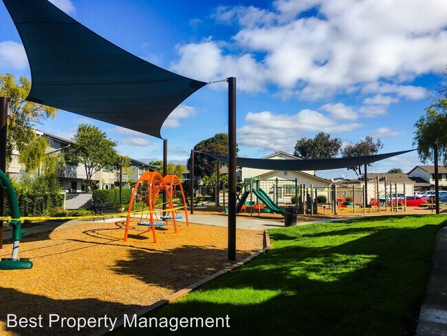 Foto del edificio - 2 br, 1 bath House - 4700 Valencia Way
