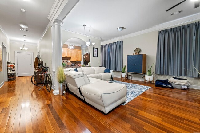 Foto del edificio - 504 E 6th St