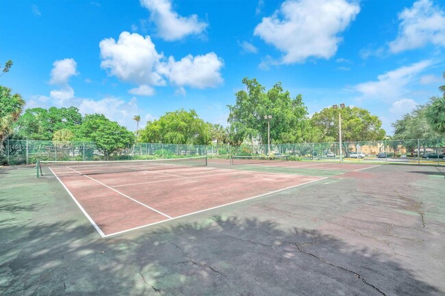 Foto del edificio - 8420 SW 3rd Ct