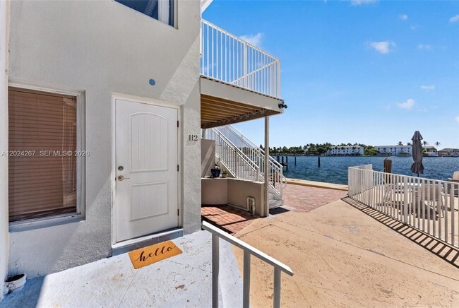 Building Photo - 2508 Bay Dr