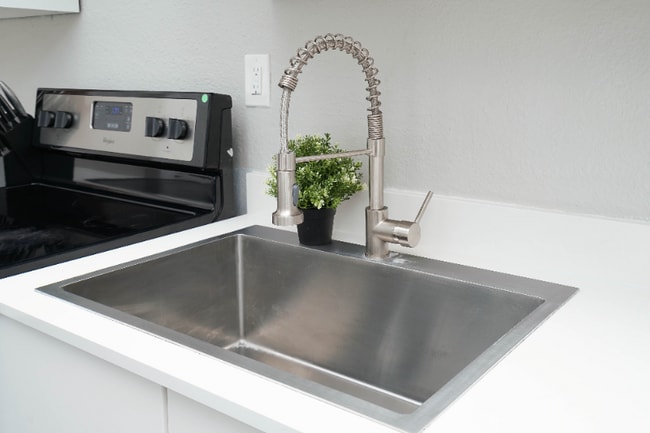 Building Photo - 1002 W Mulberry Ave