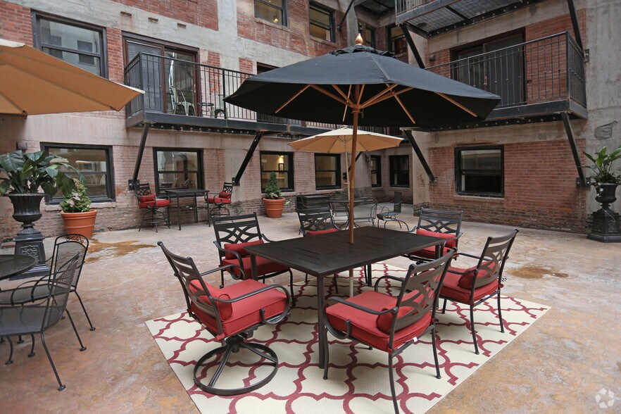 Gallery 1014 Luxury Apartments Rentals Saint Louis, MO