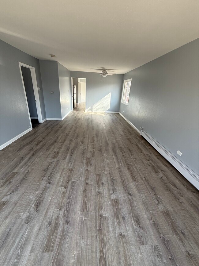 Foto del edificio - 18329 West St