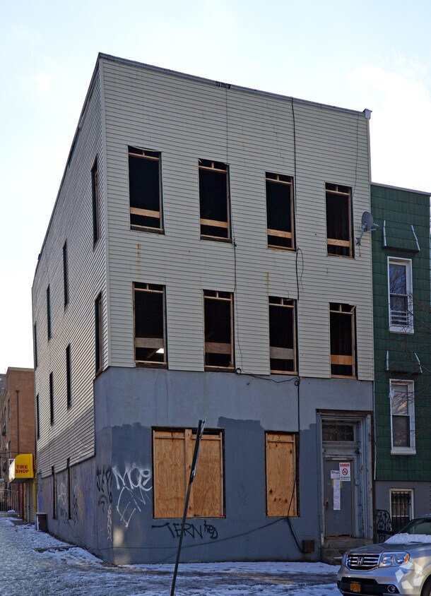 Primary Photo - 1286 Madison St