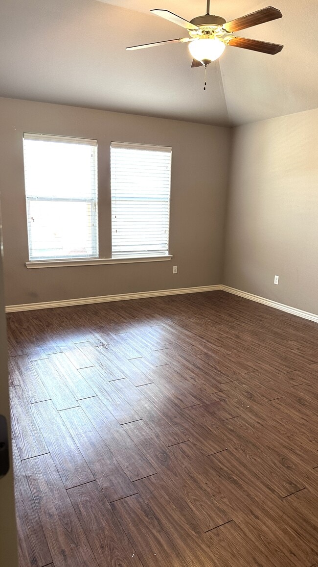 Building Photo - 3837 Las Bahias Dr