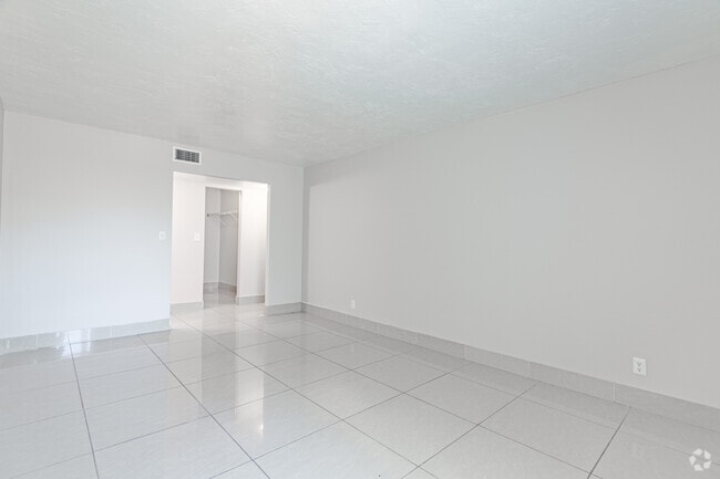 2BR, 2BA - 1,300SF - Windward Vista