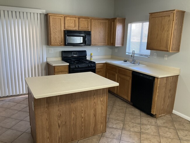 Building Photo - 5782 Bayakoa Rd