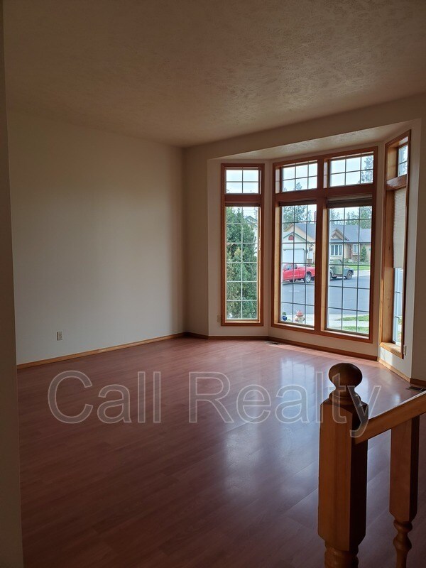 Foto del edificio - 6311 W Selkirk Ave
