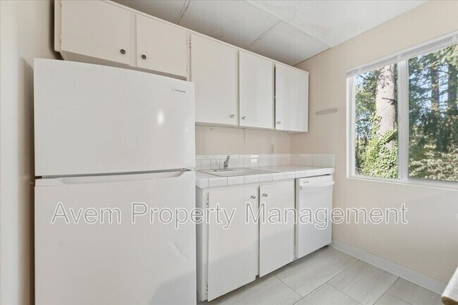 Foto del edificio - 5023-5033-5033 SW Pasadena St