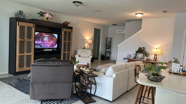 Foto del edificio - 226 Golden Fern Dr