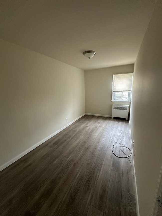 Building Photo - 3 bed, 1.5 bath townhome in Upper Darby