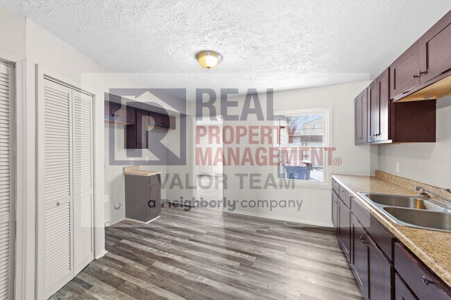 Foto del edificio - CMHA Ready - Newly Renovated 4bd/1 bath Co...