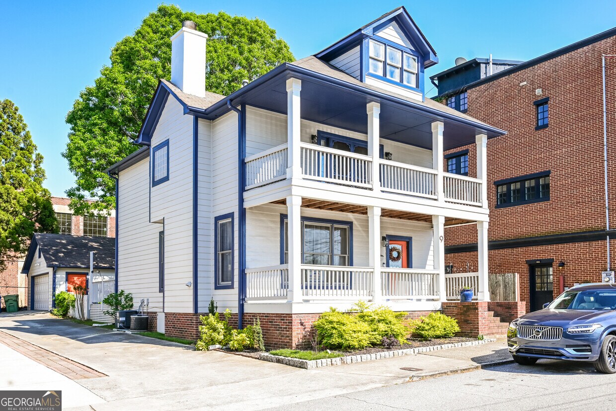 Primary Photo - 9 Howell St NE
