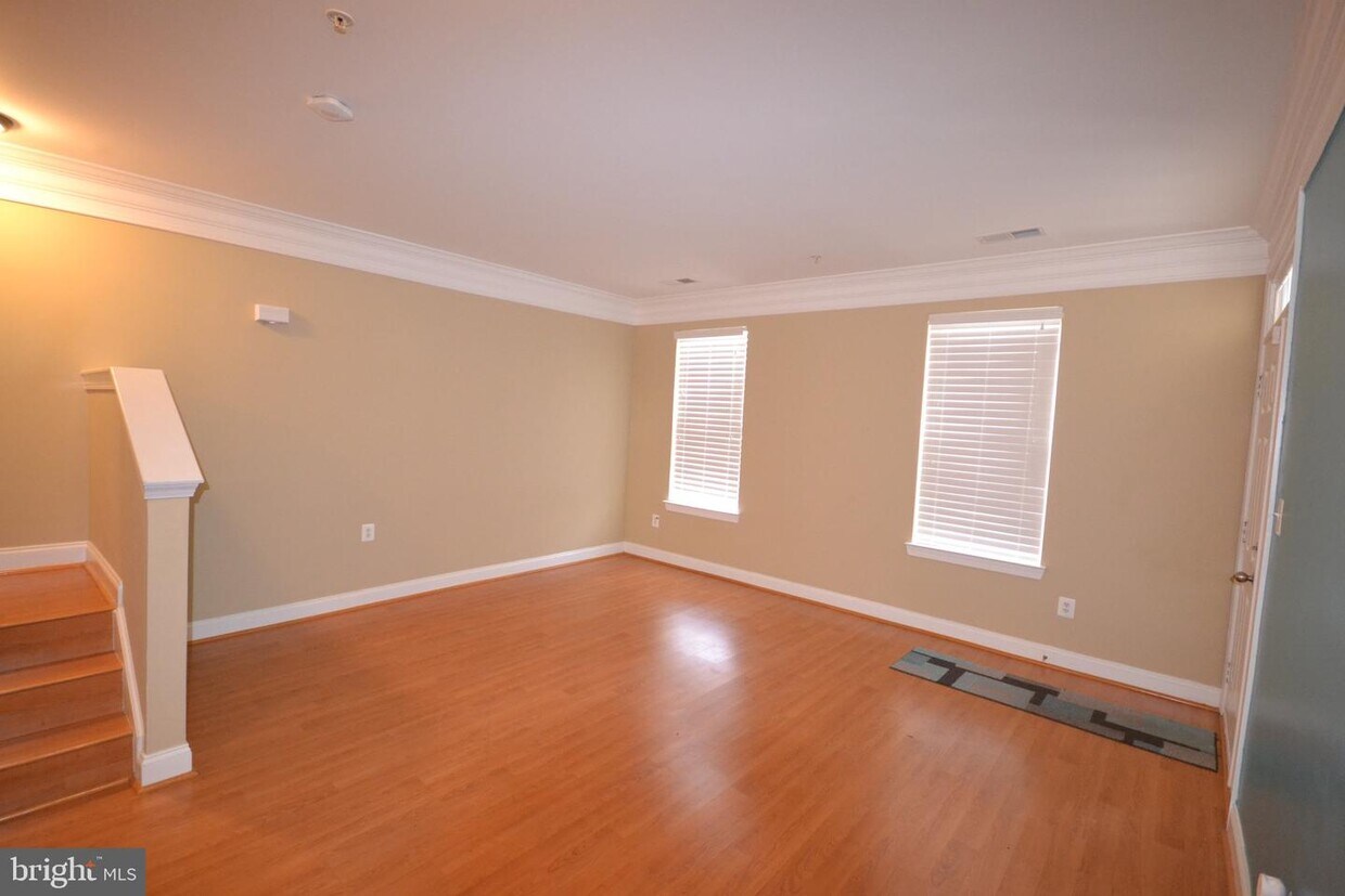 Foto principal - 13034 Clarksburg Square Rd