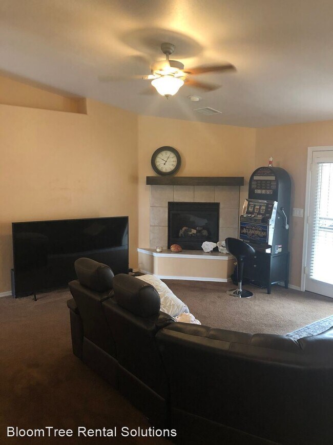 Building Photo - 4 br, 2 bath House - 8701 E Rowel Circle