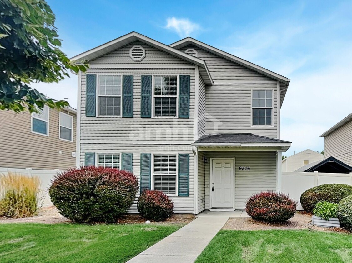 Primary Photo - 9516 W Portola Dr