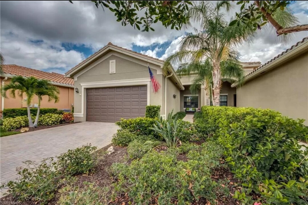 Foto principal - 11899 Five Waters Cir
