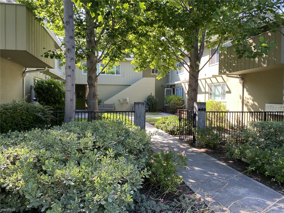 1 br, 1 bath - 440 Ravenswood Ave Apt 2 - 1 br, 1 bath  - 440 Ravenswood Ave Apt 2