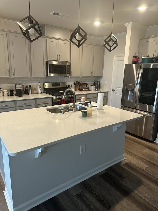 Building Photo - 4920 Oolite St