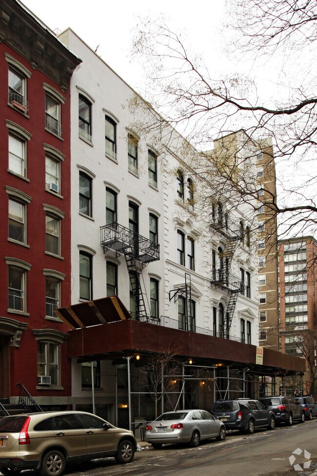 Foto del edificio - 210-214 E 5th St