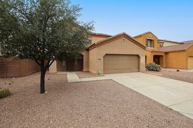 Building Photo - 12039 W Leather Ln