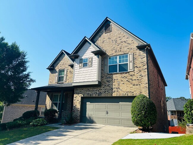 Foto del edificio - Huge 5 bedroom, 4 bathroom home located in Johns Creek! Must see!