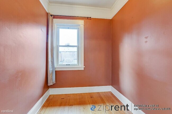 Building Photo - 4 br, 2 bath House - 3605 Southeast 11th A...