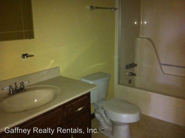 Building Photo - 2 br, 1 bath Apartment - 248 Stewart Rd