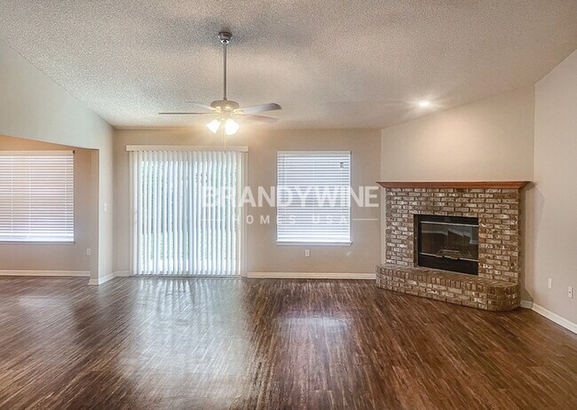 Foto del edificio - 8126 Fieldside Dr W