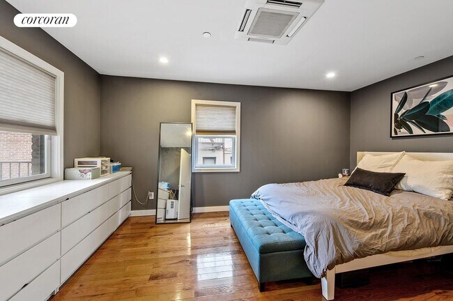 Foto del edificio - 21-14 33rd St
