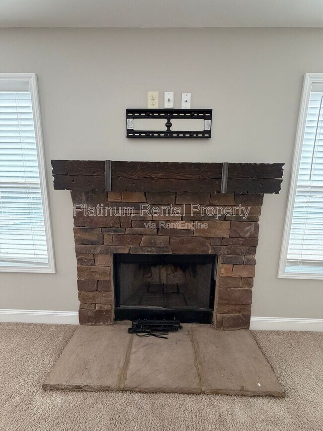 Foto del edificio - 95 Rand Way