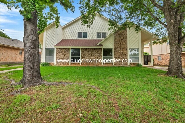 Foto del edificio - 4015 Ridgebrook Dr