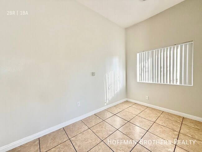 Building Photo - 851 W 93rd St