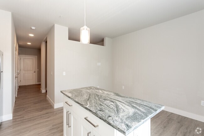 Fultón - 521SF - The Edison at Chapel Hills