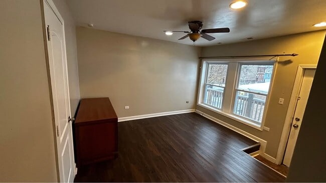 Building Photo - 4510 S Laflin St