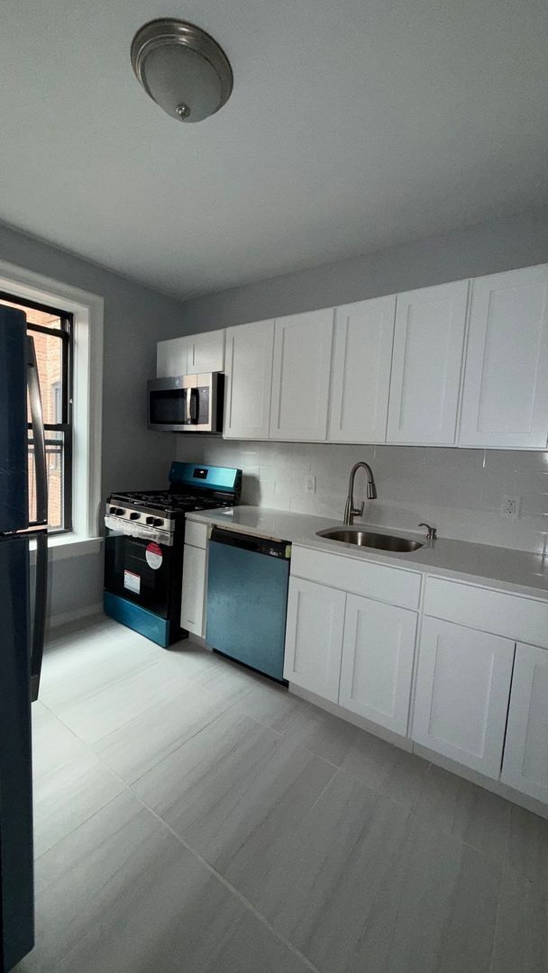 Foto del edificio - 2684-Highland Arms Realty