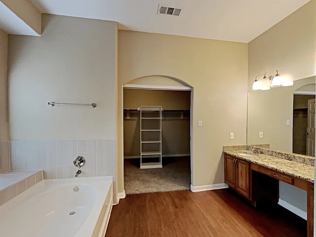 Building Photo - 1116 Ginger Trail