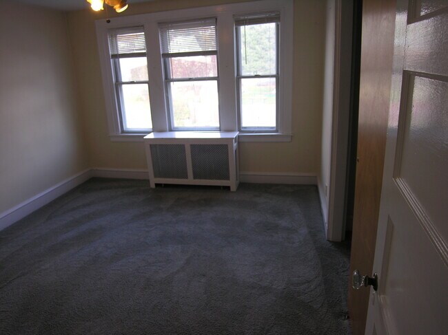 Foto del edificio - 577 Green Ln