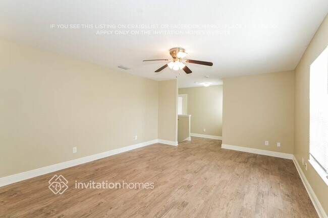 Building Photo - 11140 Creek Haven Dr