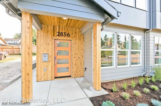 Building Photo - 2836 NE Killingsworth St