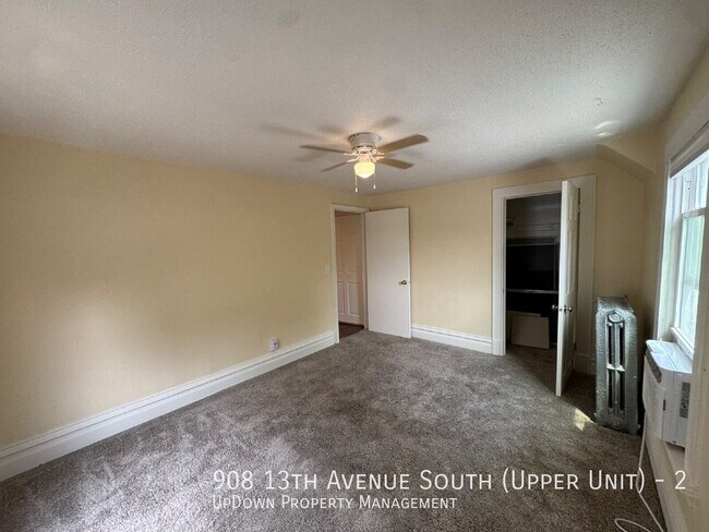 Foto del edificio - 908 13th Ave S