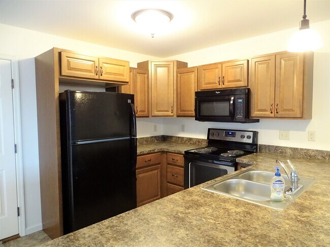 Building Photo - 243 Limestone Dr