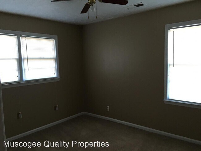 Building Photo - 4 br, 1 bath House - 3305 Carver St