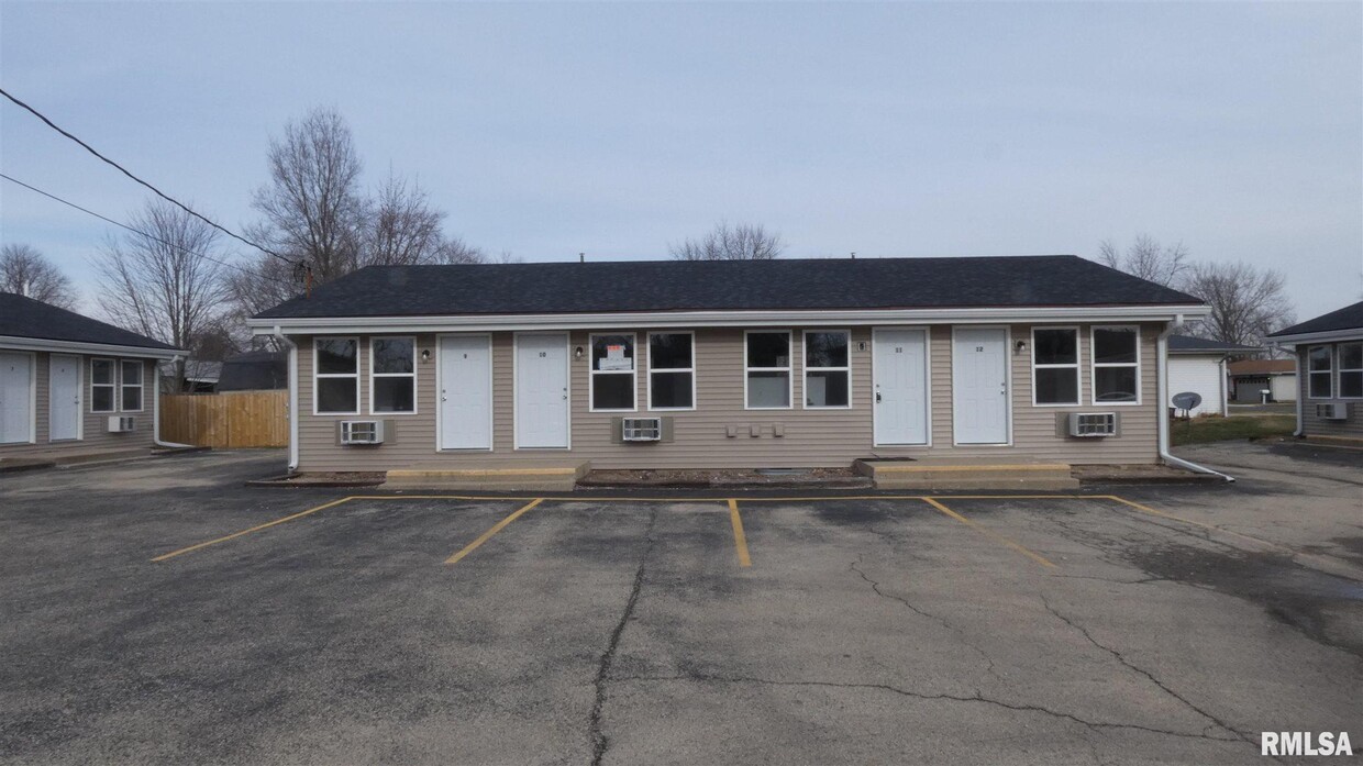 Primary Photo - 2703 Pine St