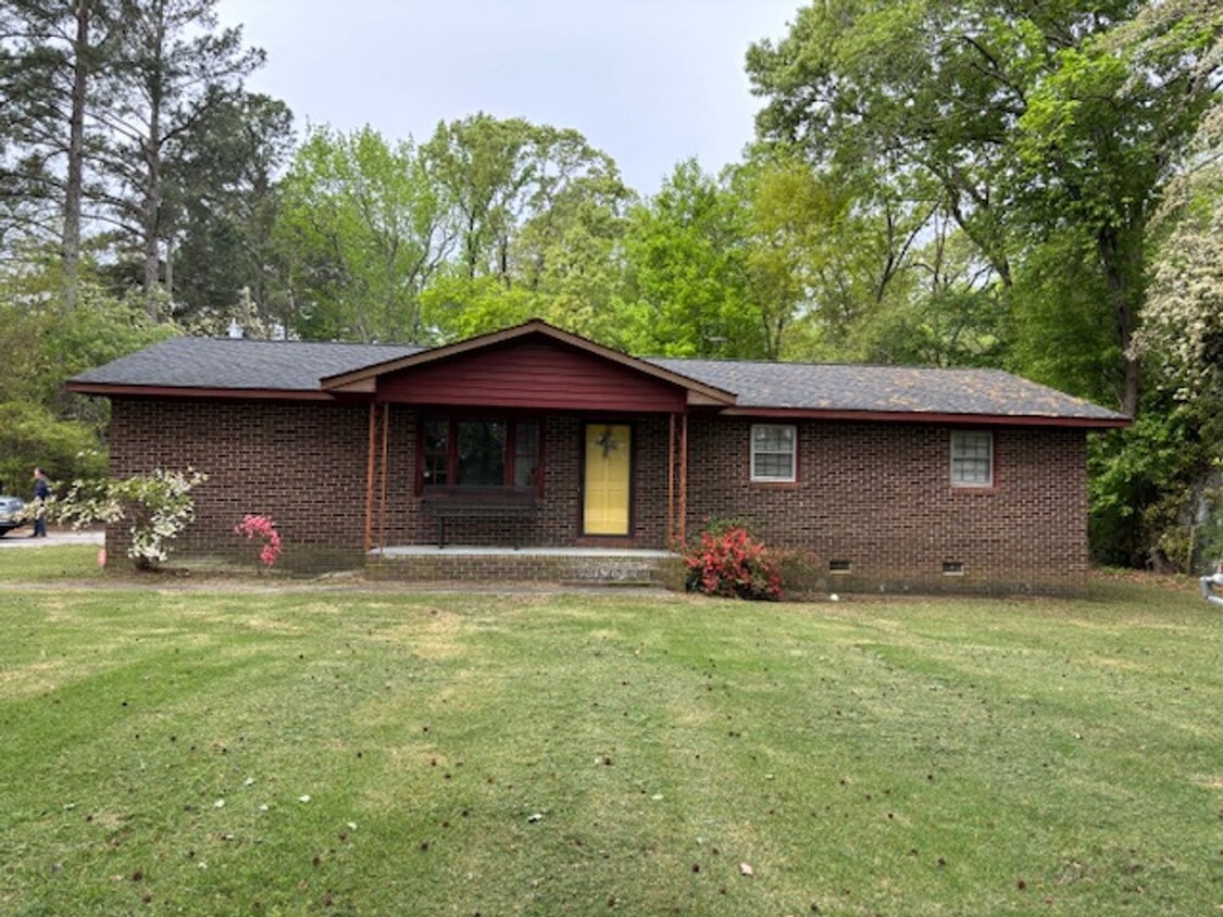 Primary Photo - 4-Bedroom 2.5 Bath House