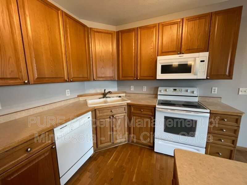 Foto principal - 1800 Graham Ave