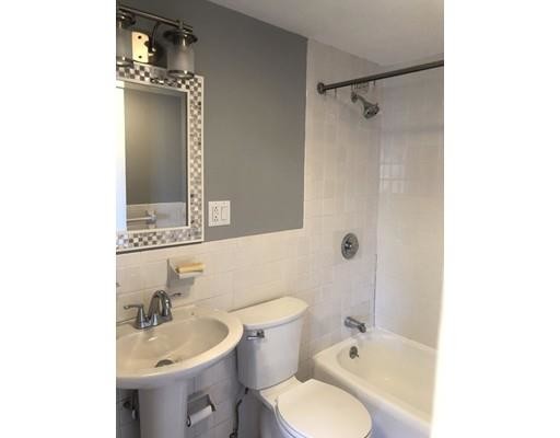 Building Photo - 267 Neck St