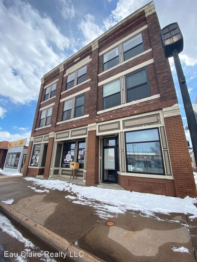 508 N Bridge St, Chippewa Falls, WI 54729 Room for Rent in Chippewa