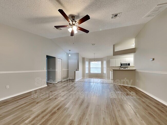 Building Photo - 12037 Cavern Rd