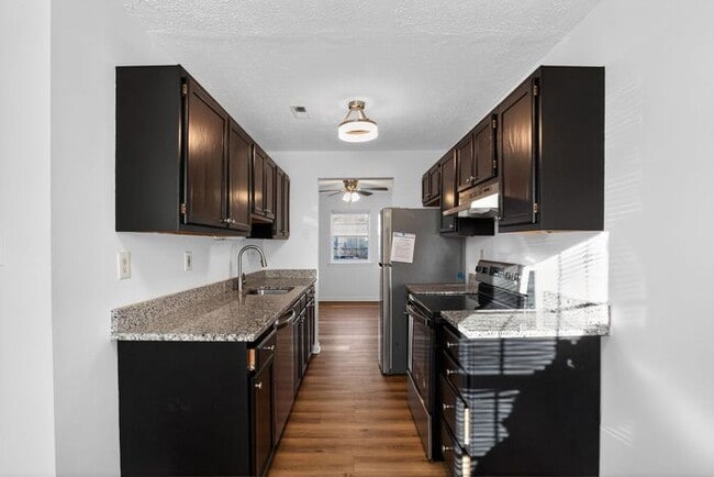 Building Photo - 21864 Ronald Dr